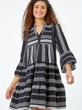 Elan Black White Embroidered Charli Tiered Swing Dress Boho Cover Up M